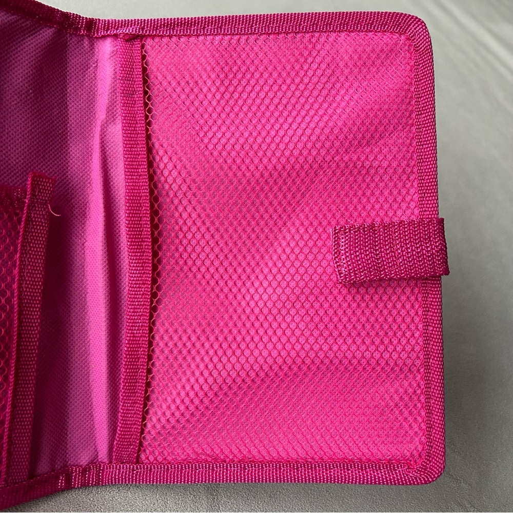 Hard Case Folio ~ Mesh Pockets Inside - Picture 5 of 7